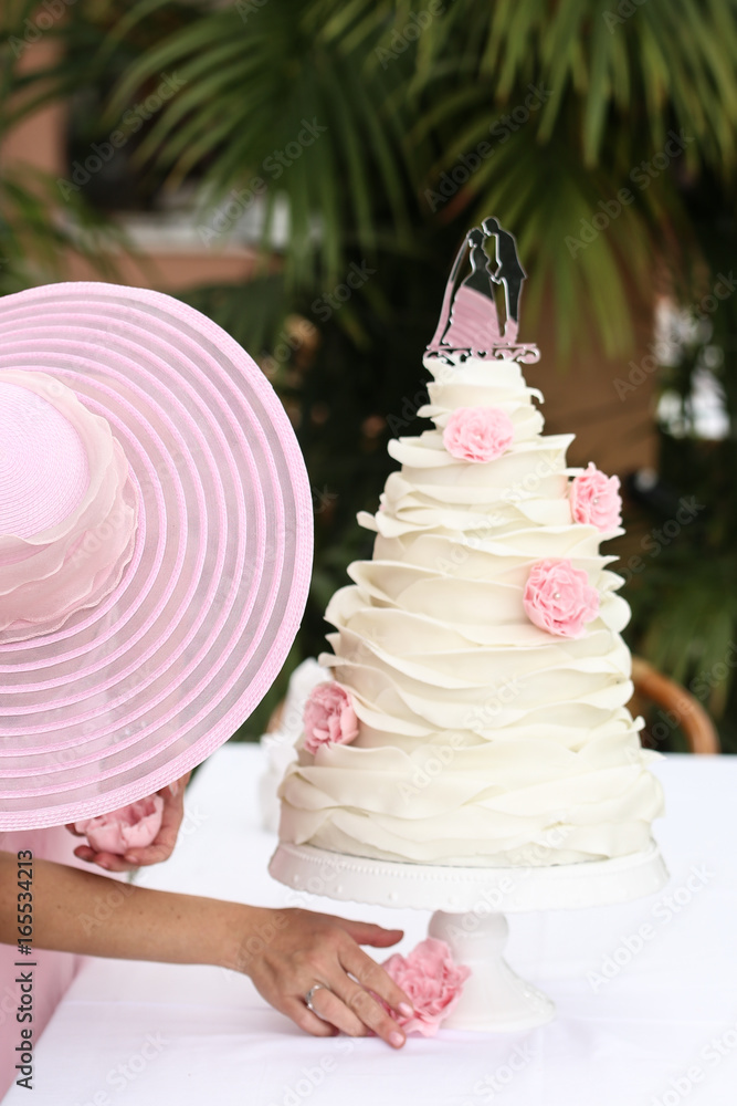Hochzeitstorte in Arbeit Hochzeitstorte in Arbeit