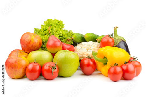 Fototapeta Naklejka Na Ścianę i Meble -  fruits and vegetables isolated on white