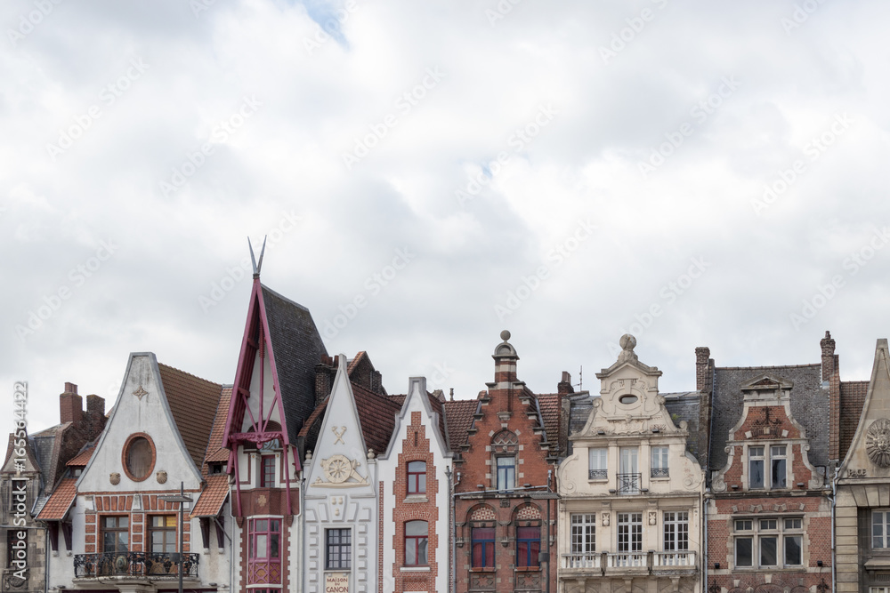 Le Beffroi de béthune, sa place, ses maisons et son architecture, Béthune, Pas de Calais, Hauts-de-France, France Le Beffroi de béthune, sa place, ses maisons et son architecture, Béthune, Pas de Calais, Hauts-de-France, France