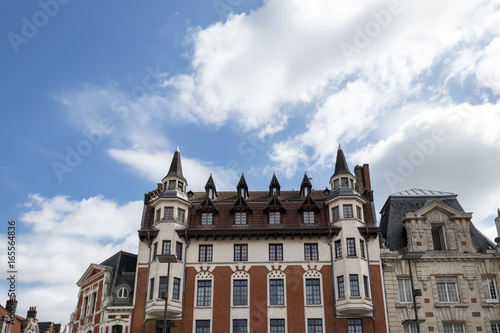 Le Beffroi de béthune, sa place, ses maisons et son architecture, Béthune, Pas de Calais, Hauts-de-France, France © Gael_h