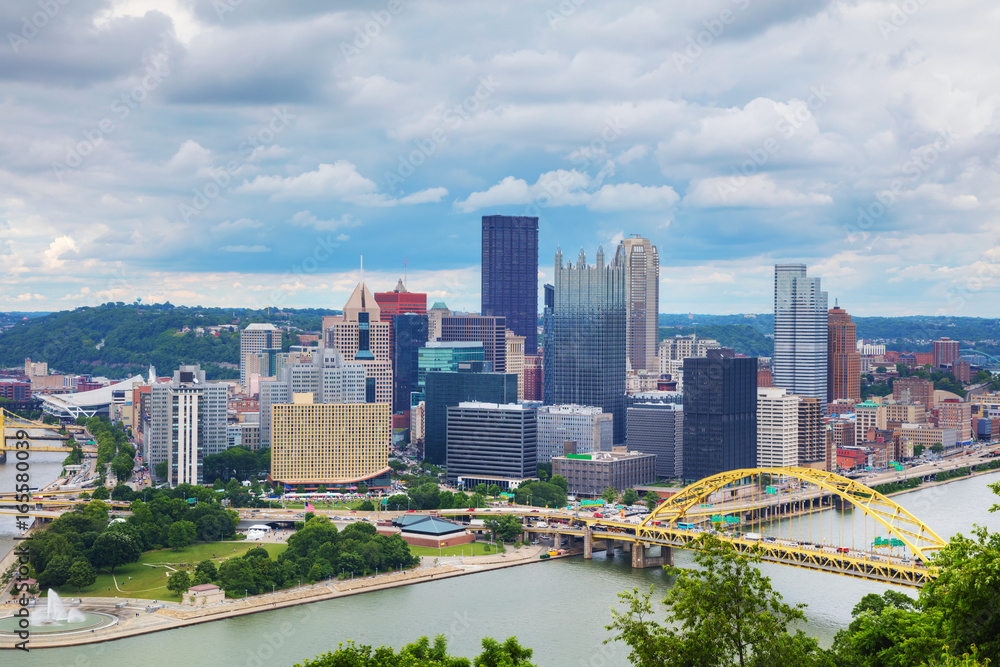 Pittsburgh cityscape with the Ohio river