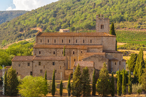 Принти на полотні View of the ancient romanesque church of Sant'Antimo near Montalcino in Tuscany