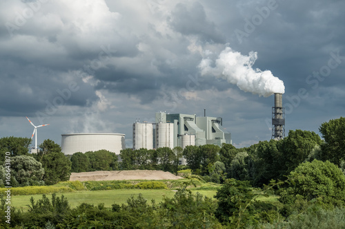 Power plant producing huge amount of gas pollution