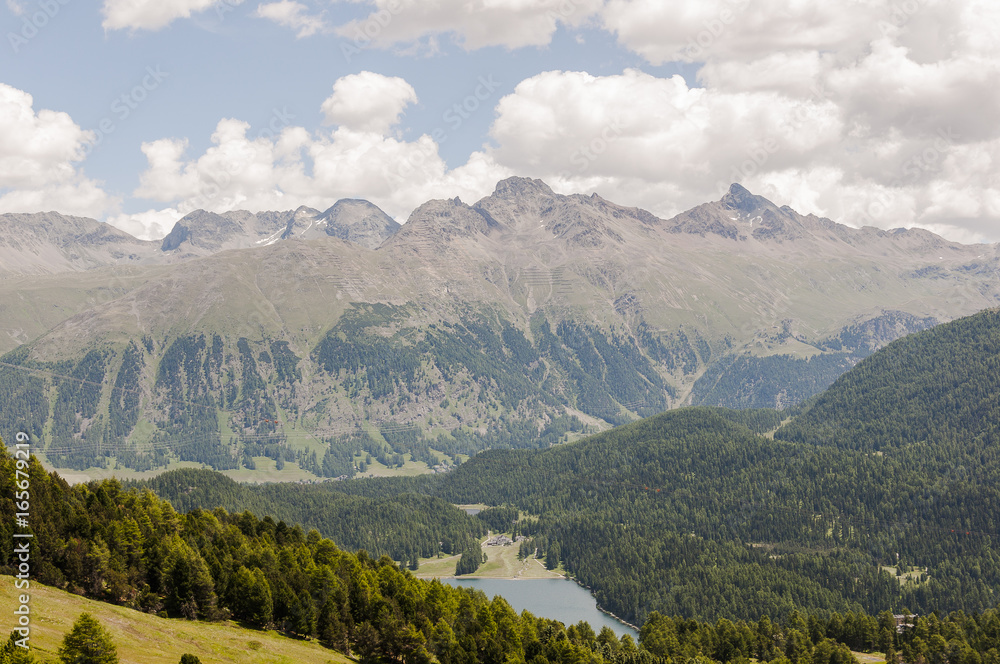 St. Moritz, Dorf, St. Moritzersee, See, Bergsee, Stazerwald, Stazersee, Engadin, Oberengadin, Piz Muragl, Wanderweg, Graubünden, Sommer, Schweiz St. Moritz, Dorf, St. Moritzersee, See, Bergsee, Stazerwald, Stazersee, Engadin, Oberengadin, Piz Muragl, Wanderweg, Graubünden, Sommer, Schweiz