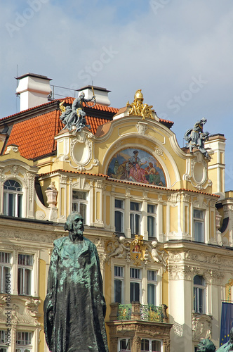 jan hus standbild in prag denkmal statue photo