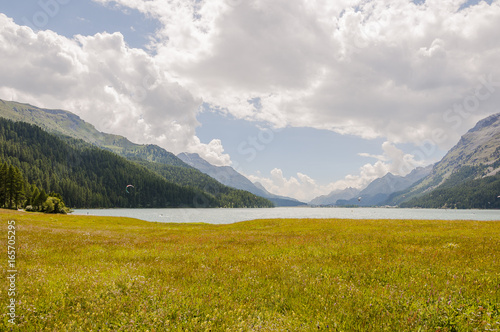 Silvaplana, Dorf, Silvaplanersee, See, Seenplatte, Engadin, Oberengadin, Wanderweg, Alpen, Wassersport, Sommer, Graubünden, Schweiz