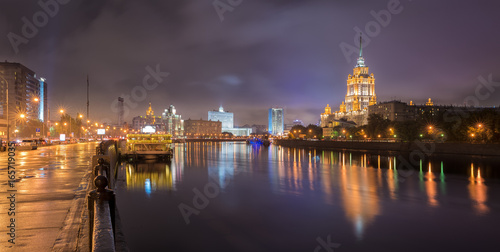Night panorama overlooking the hotel Ukraine Radisson and Moscow