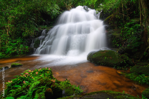 Fototapeta Naklejka Na Ścianę i Meble -  Man Daeng waterfall.