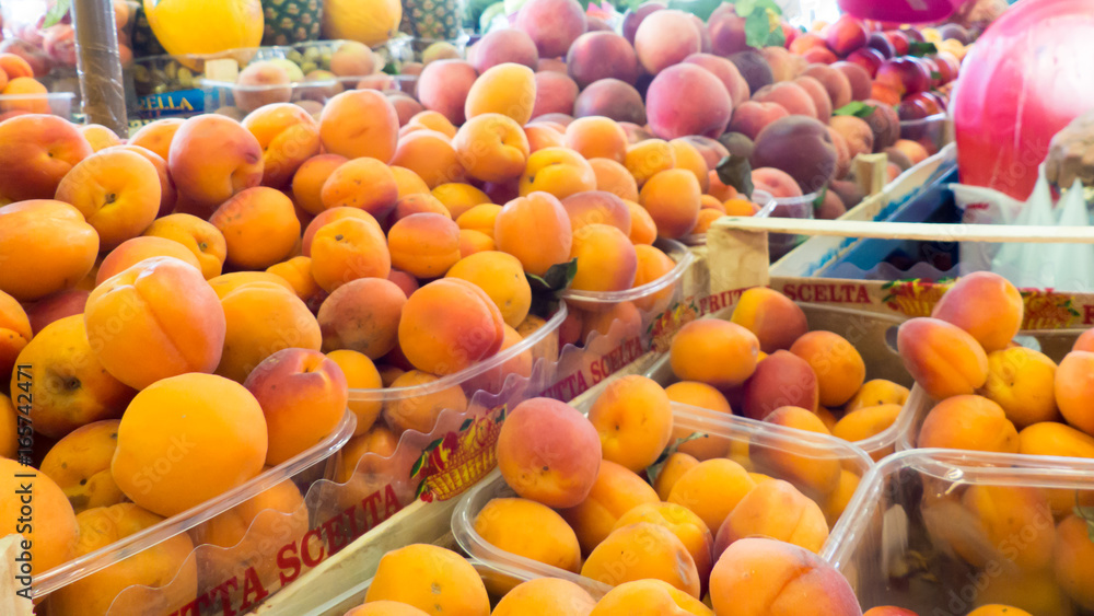 apricots at the open market