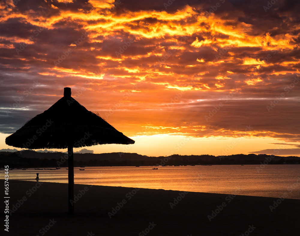 Fototapeta premium Sunset on Lake Malawi