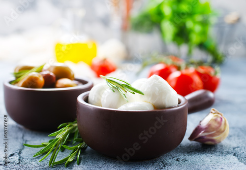 ingredients for caprese salad