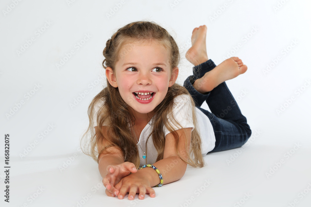 Kleine mädchen Nahaufnahmeportrait Hübsche, Kleine Mädchen Lizenzfreie ...