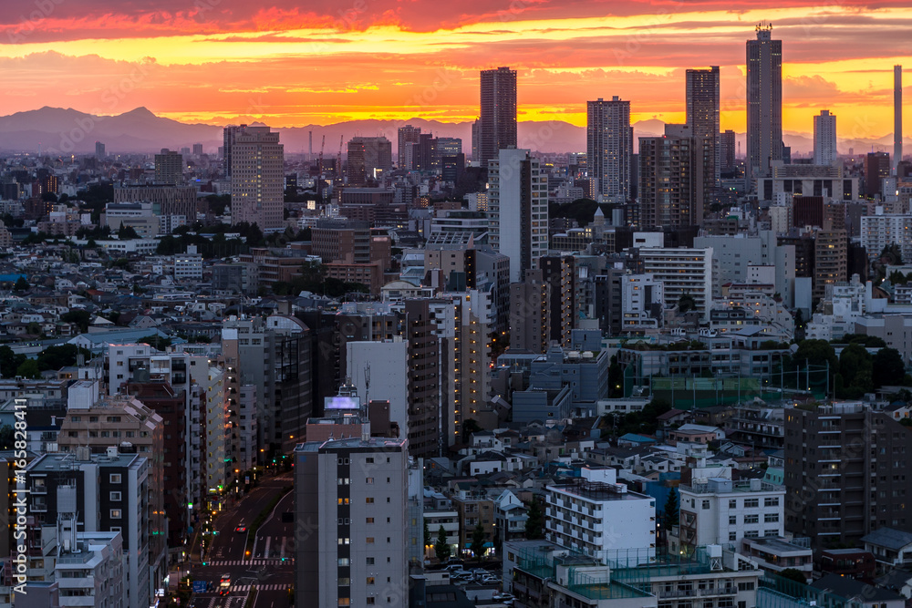 Urban sunset in Tokyo　東京都心の夕焼け２