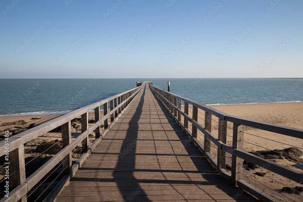 Estacade de la plage des Dames