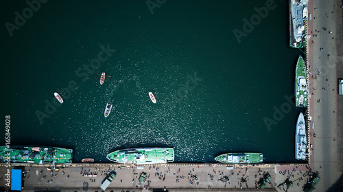 Canvas Print top view of port with parking and warships