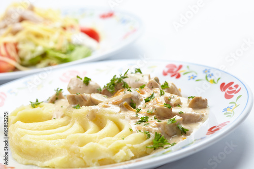 mashed potato with meat