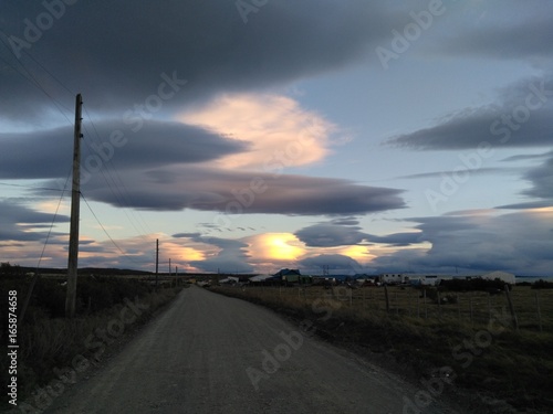 Un extraño atardecer, Puerto Natales, Chile.