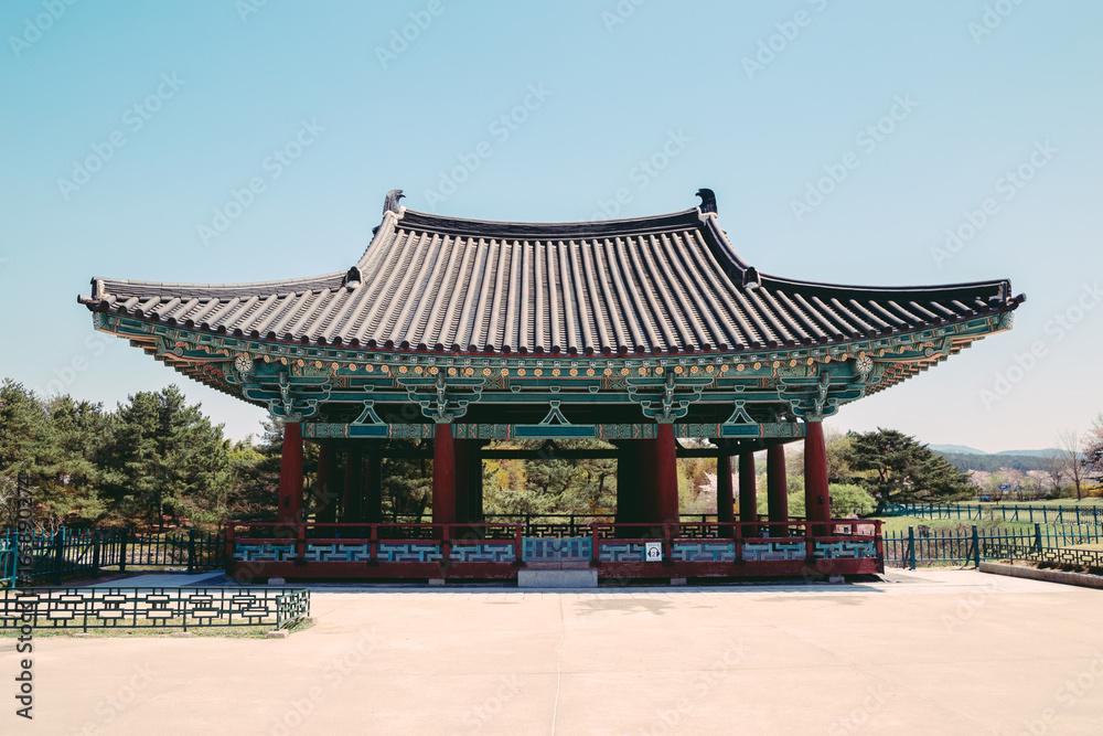 Obraz premium Korean heritage site Anapji Pond at Gyeongju, South Korea in spring