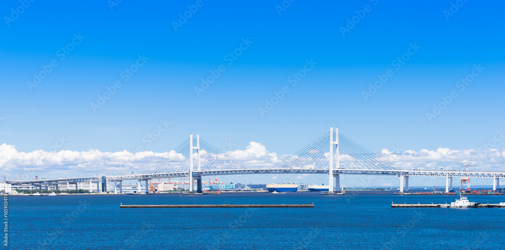 Obraz premium 横浜ベイブリッジ