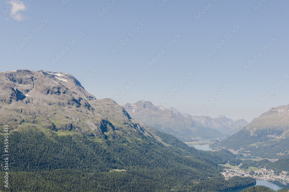 St. Moritz, Dorf, Muottas Muragl, Engadin, Oberengadin, Alpen, Rosatschgruppe, Seenplatte, Bergsee, Wanderweg, Graubünden, Sommer, Schweiz St. Moritz, Dorf, Muottas Muragl, Engadin, Oberengadin, Alpen, Rosatschgruppe, Seenplatte, Bergsee, Wanderweg, Graubünden, Sommer, Schweiz