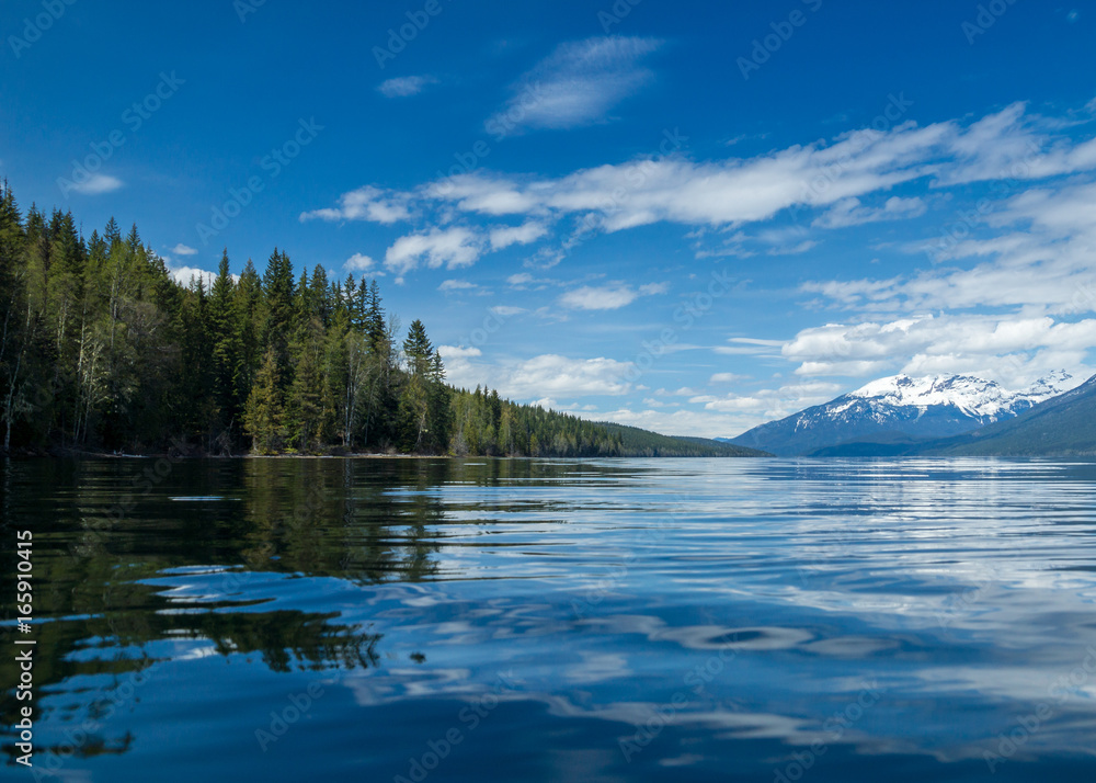 Clearwater Lake im Wells Gray Provincial Park, British Columbia
