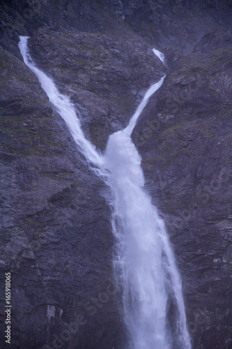 Mardalsfossen close up