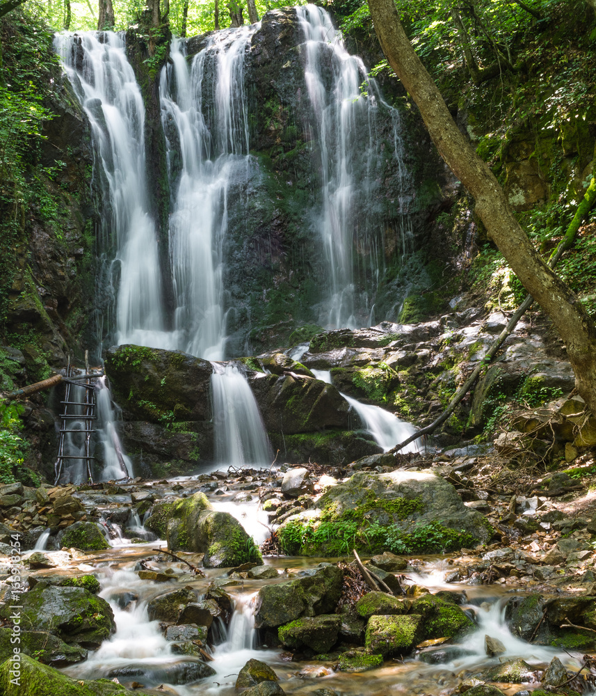 Obraz premium Milky Waterfall