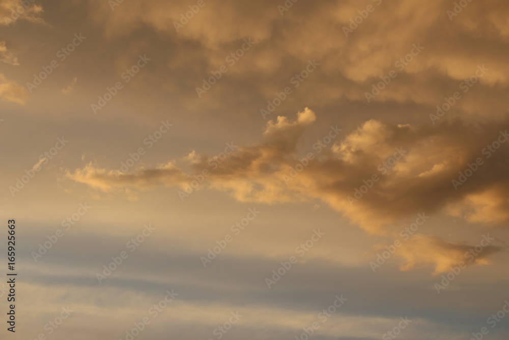 nuages en coucher de soleil nuages en coucher de soleil