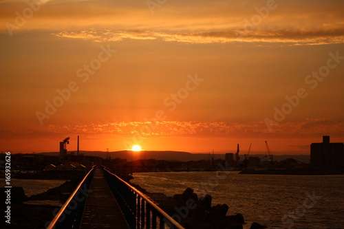 coucher de soleil port et mer © canecorso