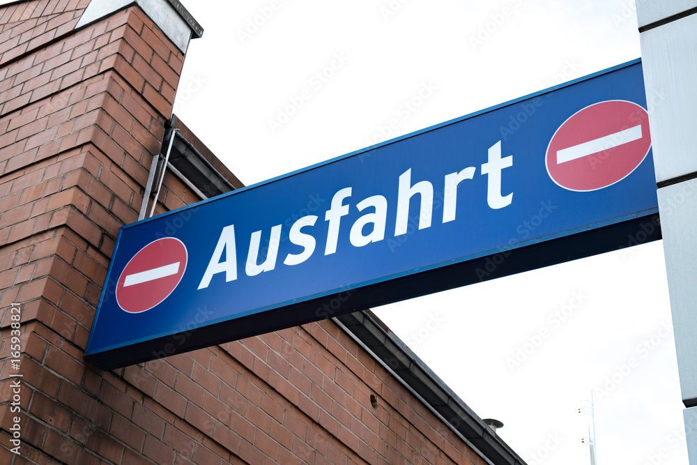 Obraz premium German exit sign to carpark