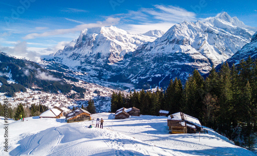 Blick auf das winterliche Grindelwald