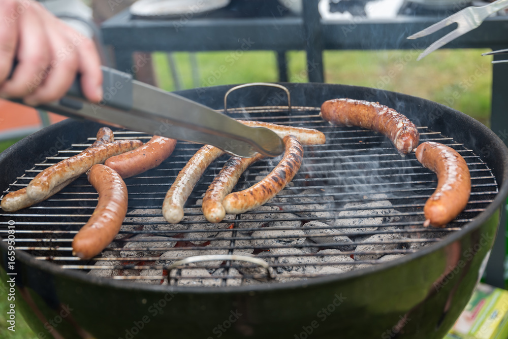 Käsekrainer Grillen" Bilder – Durchsuchen 4 Archivfotos, Vektorgrafiken und  Videos | Adobe Stock