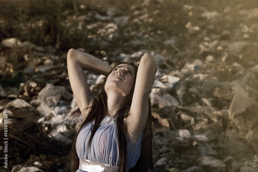The girl at the dump calls out to God from hopelessness The girl at the dump calls out to God from hopelessness