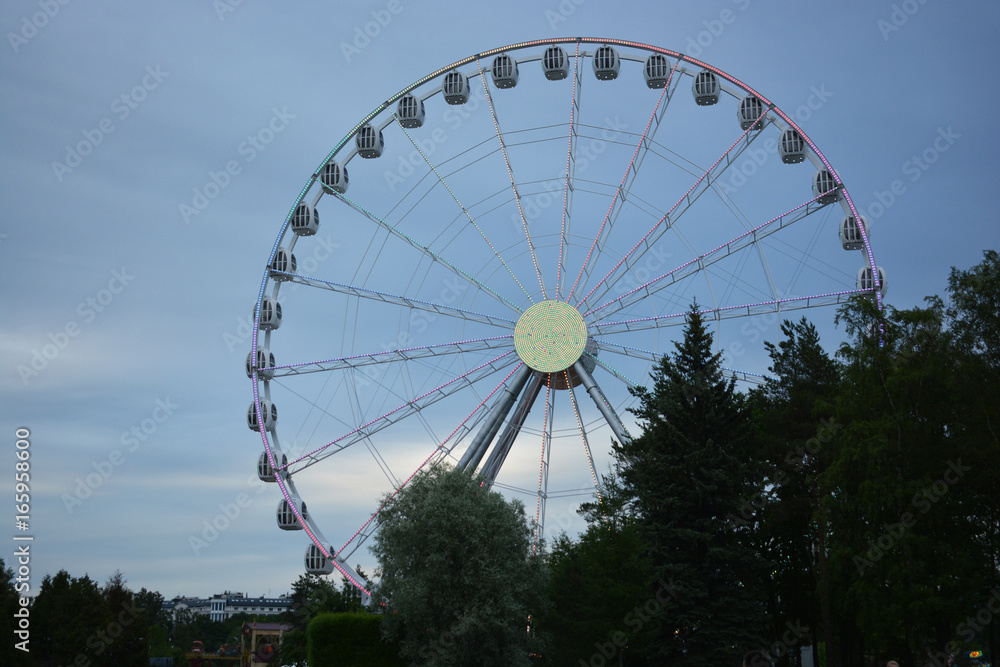 Ferris wheel of white color
