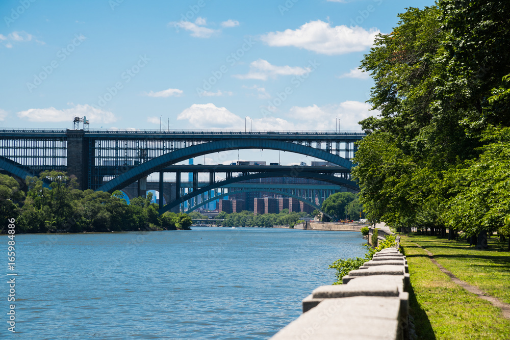 New York Harlem River, Washington Bridge and Hamilton Bridge / New York Harlem River にかかるWashington Bridge とHamilton Bridge 更にHigh Bridge です。

