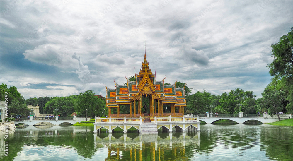 Phra Thinang Aisawan Thiphya - Art is a small Thai style pavilion situated in the middle of a lake in the Bang Pa - in Summer Palace , Ayutthaya Province ,Thailand. Phra Thinang Aisawan Thiphya - Art is a small Thai style pavilion situated in the middle of a lake in the Bang Pa - in Summer Palace , Ayutthaya Province ,Thailand.