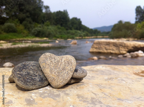 cailloux romantique ardeche