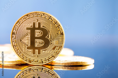 Photo Golden Bitcoins photo