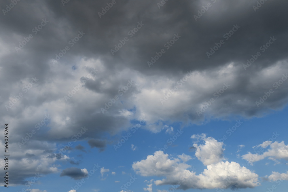 Obraz premium hard grey clouds