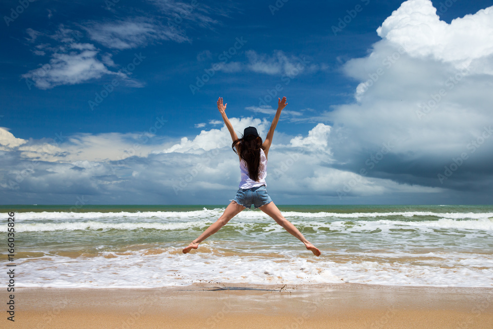  woman relax on the beach