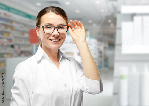 Young woman with spectacles...