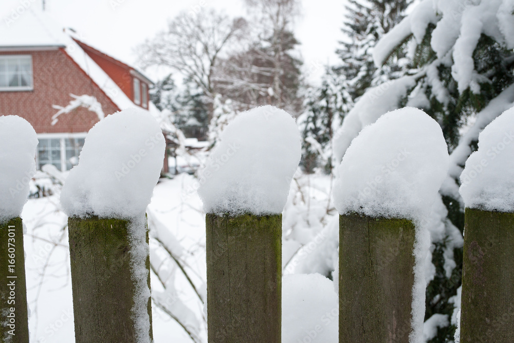 Wintereinbruch auf dem Land Wintereinbruch auf dem Land