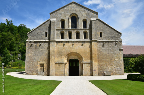 Eglise de l'abbaye royale cistercienne de Fontenay en Bourgogne, France