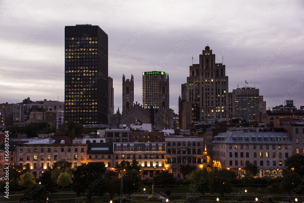 Abendsilhouette der Skyline von Montreal. Abendsilhouette der Skyline von Montreal.