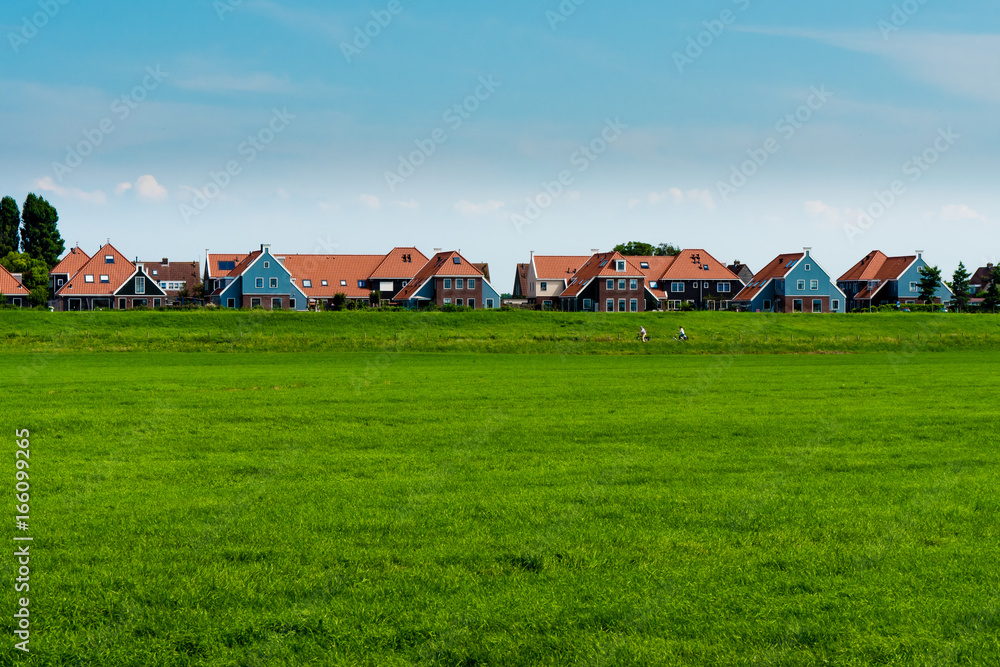 dike houses