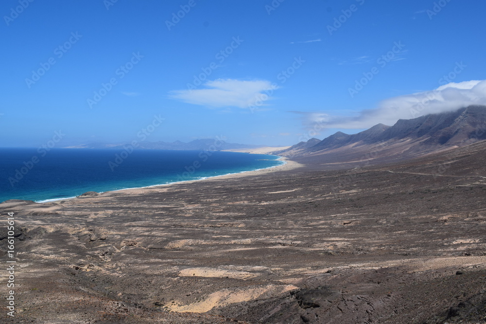 Fototapeta Zatoczka, plaża, góry, Fuerteventura, Wyspy Kanaryjskie, Hiszpania