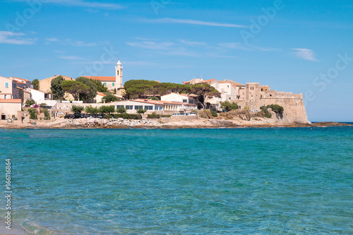 Wallpaper Mural Algajola depuis la plage Torontodigital.ca