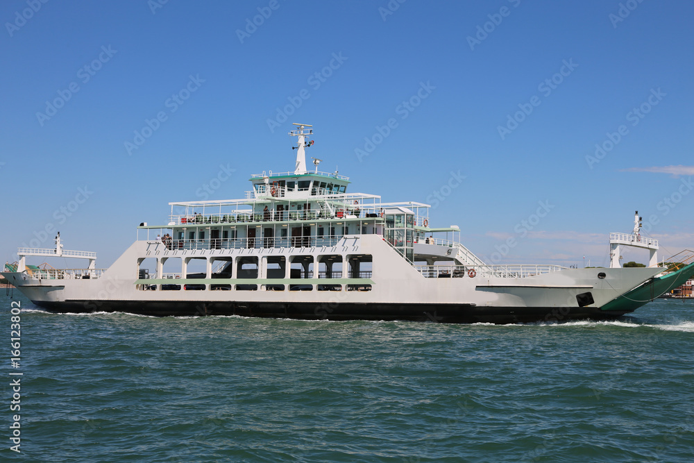 Great ferry boat for the carriage of cars