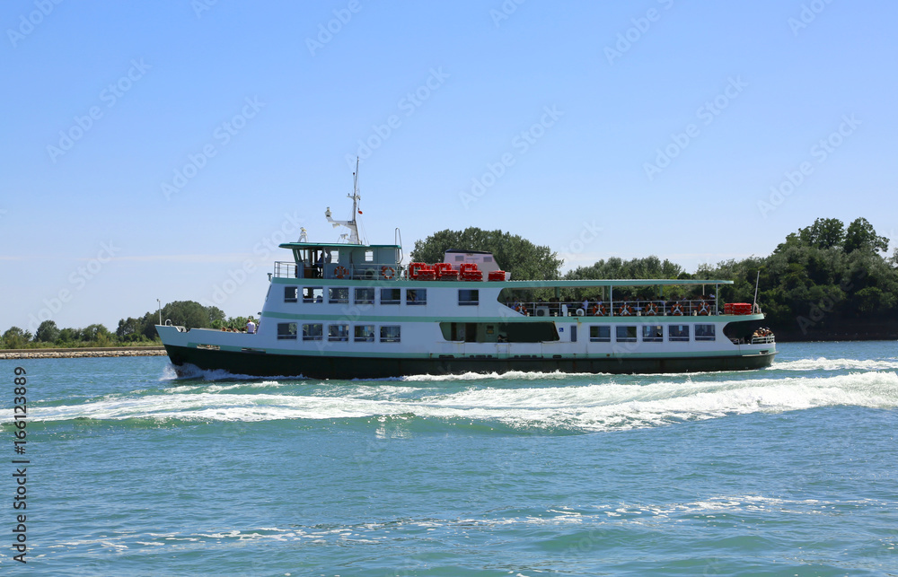 Passenger ship for the transport of tourists in the Venetian lag Passenger ship for the transport of tourists in the Venetian lag