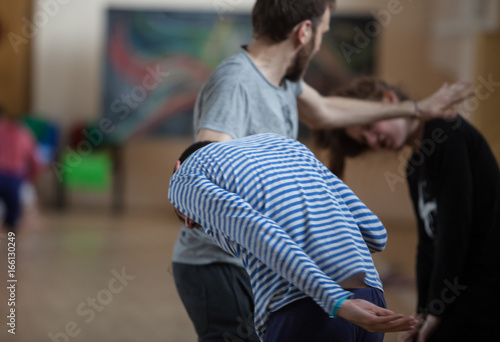 Photography dancers improvise on jam dancers contact